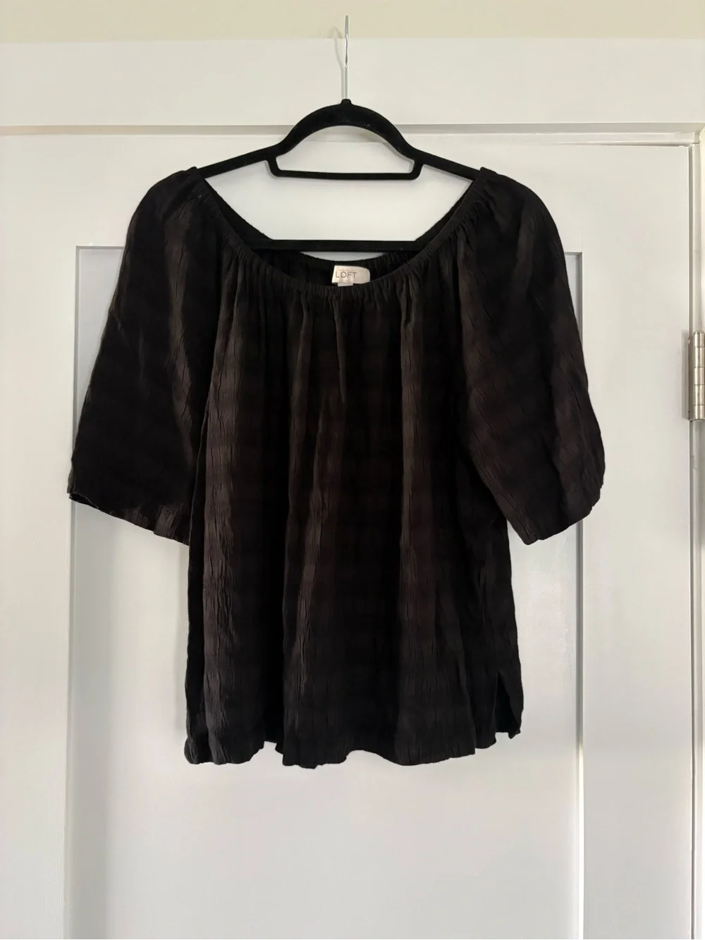 LOFT Black Textured Crinkle Off The Shoulder Blouse Sz M